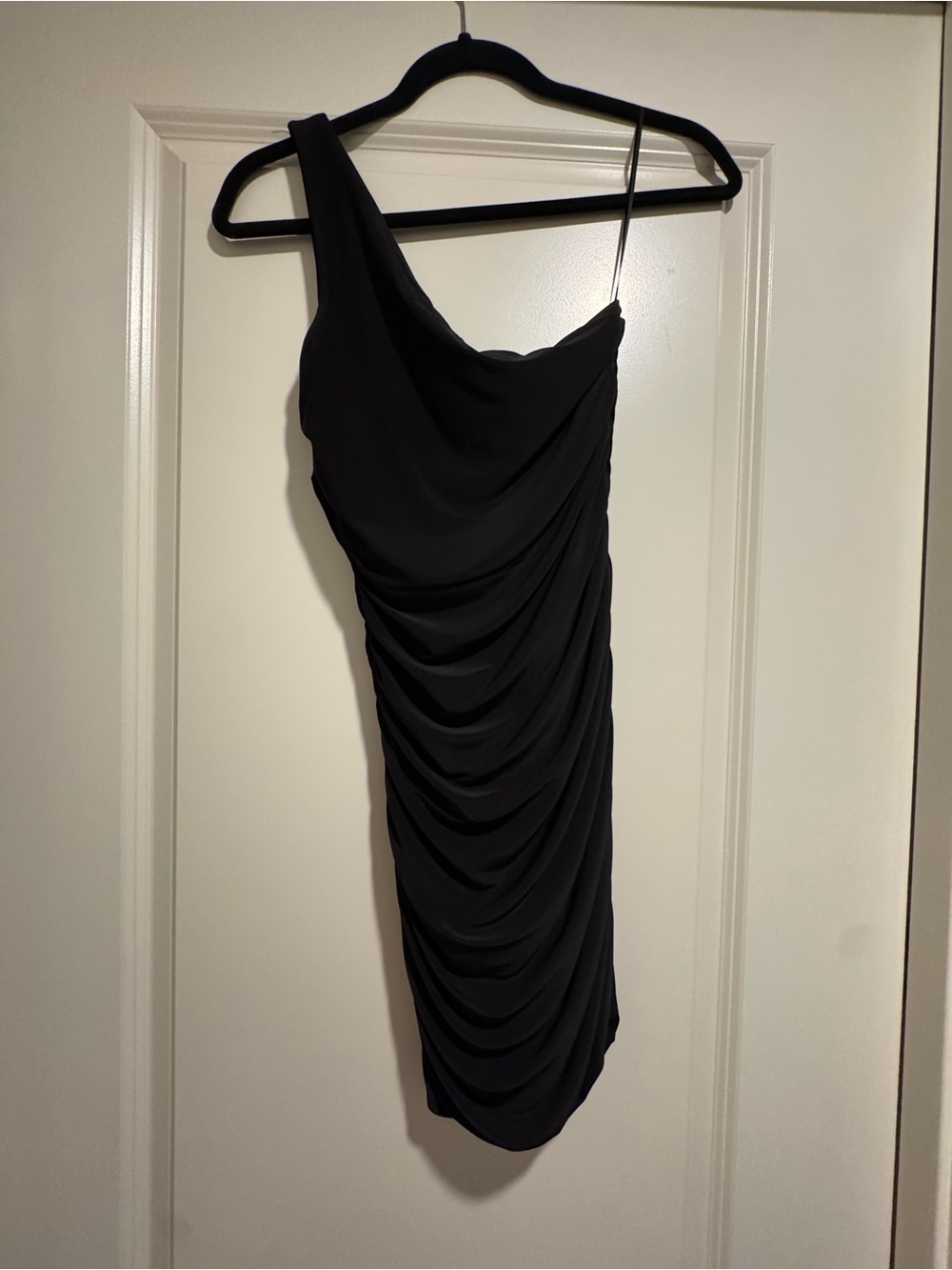 Olivaceous M Black Ruched Mini Dress